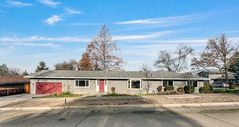 Tiny photo for 2381 Brentwood Street, Medford, OR 97504 (MLS # 220213077)