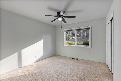 Tiny photo for 2381 Brentwood Street, Medford, OR 97504 (MLS # 220213077)