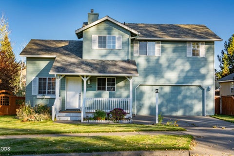 Photo of 61364 Elkhorn Street, Bend, OR 97702 (MLS # 220229843)