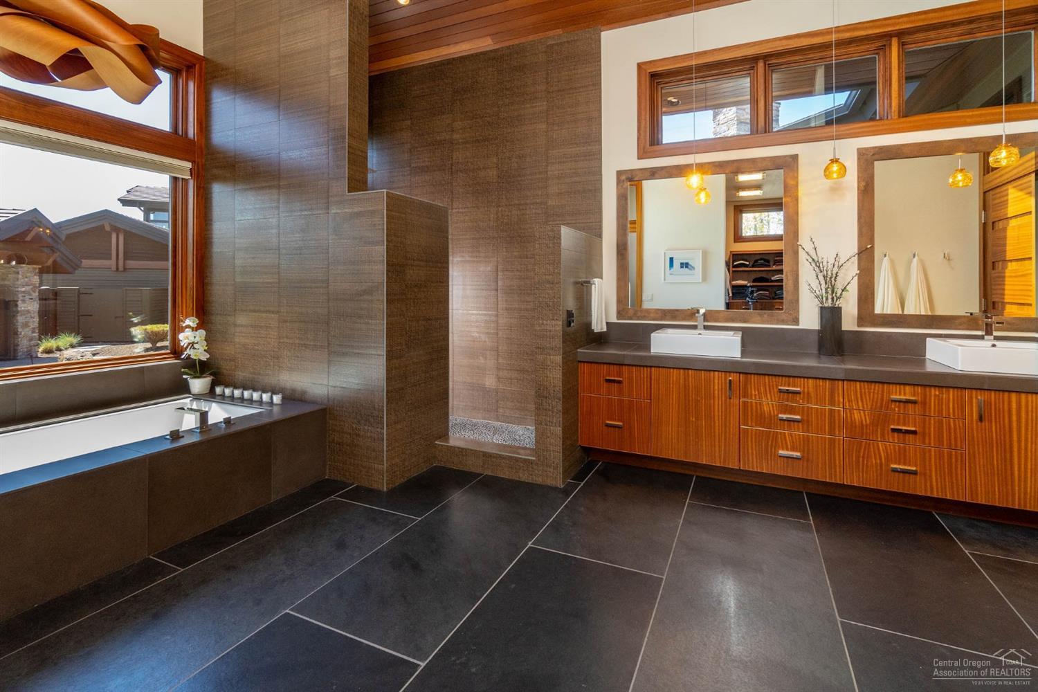 The Highlands at Broken Top - Residential