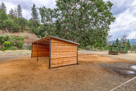 Tiny photo for 2245 Colestin Road, Ashland, OR 97520 (MLS # 220220182)