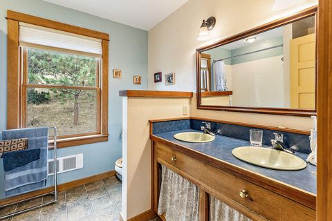 Tiny photo for 2245 Colestin Road, Ashland, OR 97520 (MLS # 220220182)