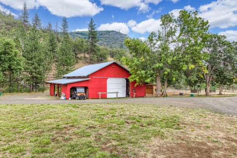 Tiny photo for 2245 Colestin Road, Ashland, OR 97520 (MLS # 220220182)