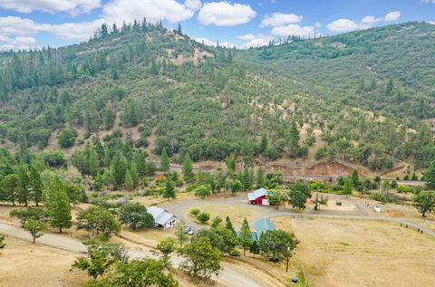 Tiny photo for 2245 Colestin Road, Ashland, OR 97520 (MLS # 220220182)