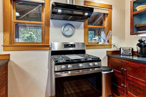 Tiny photo for 2245 Colestin Road, Ashland, OR 97520 (MLS # 220220182)