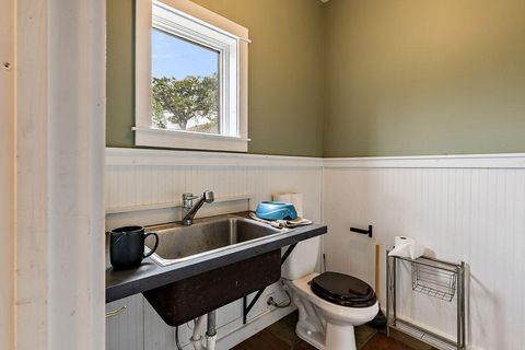 Tiny photo for 2245 Colestin Road, Ashland, OR 97520 (MLS # 220220182)