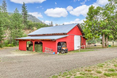 Tiny photo for 2245 Colestin Road, Ashland, OR 97520 (MLS # 220220182)