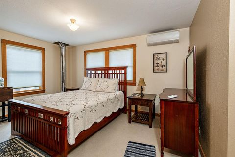 Tiny photo for 2245 Colestin Road, Ashland, OR 97520 (MLS # 220220182)