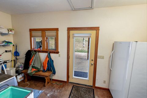 Tiny photo for 2245 Colestin Road, Ashland, OR 97520 (MLS # 220220182)