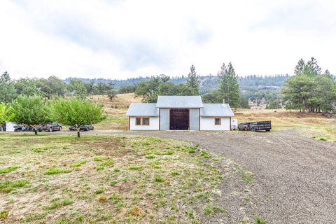 Tiny photo for 2245 Colestin Road, Ashland, OR 97520 (MLS # 220220182)