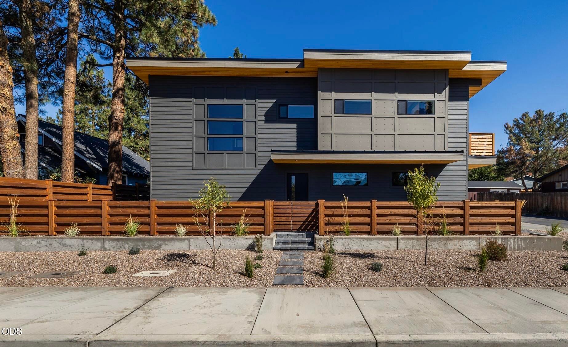 1530 NE 6th Street