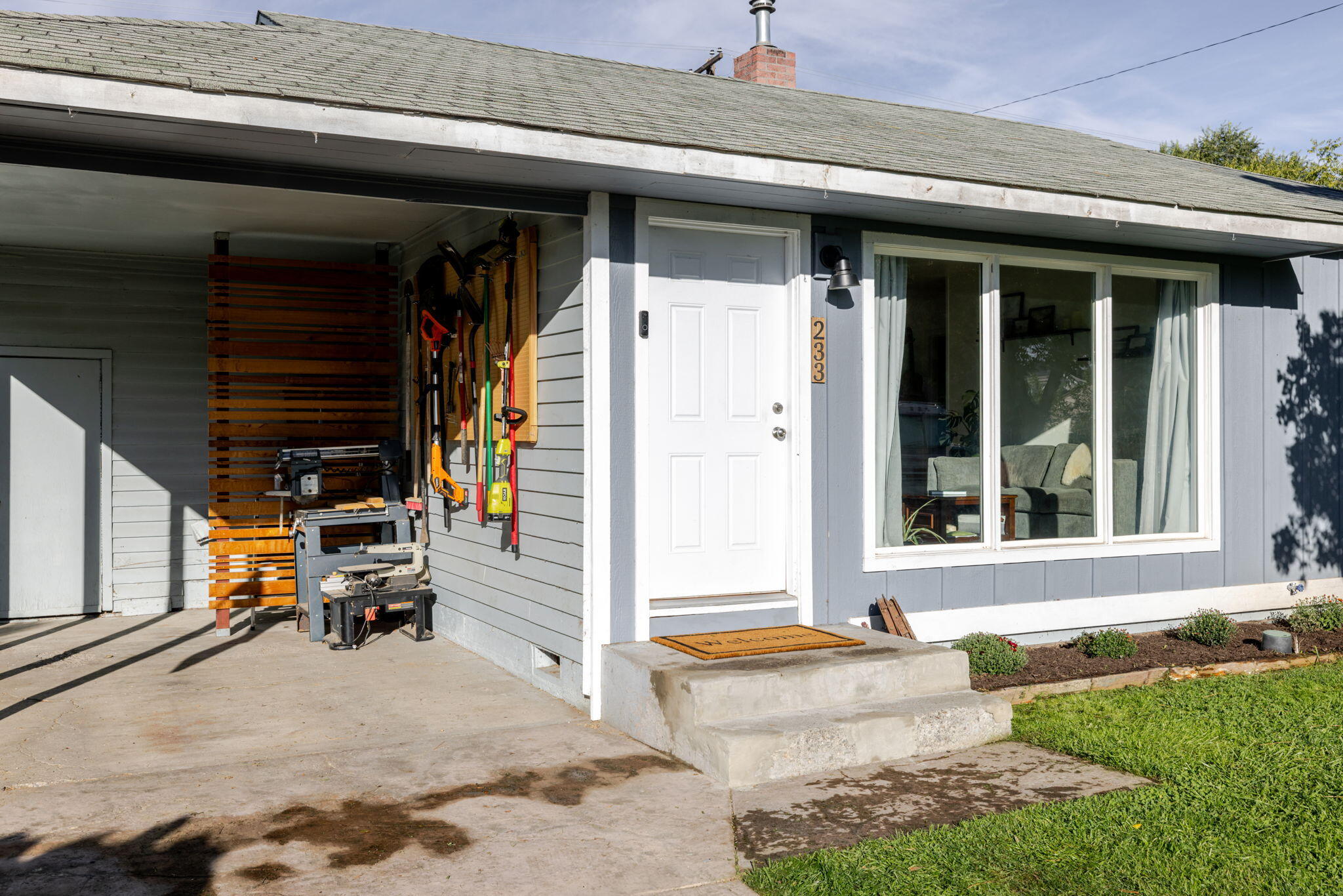 233 SW Ewen Street