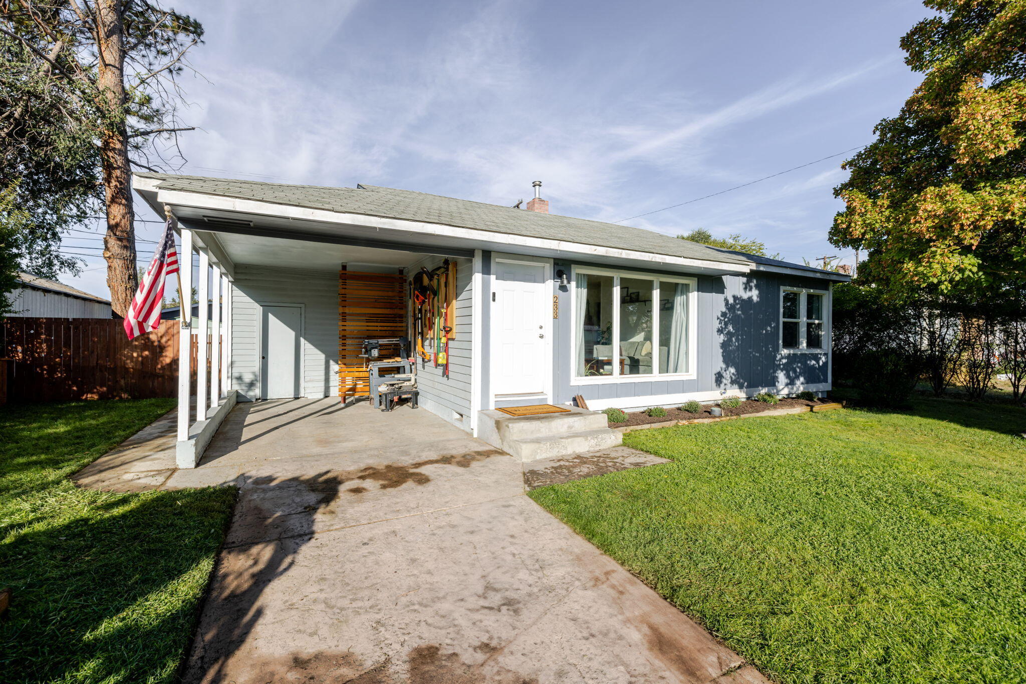 233 SW Ewen Street