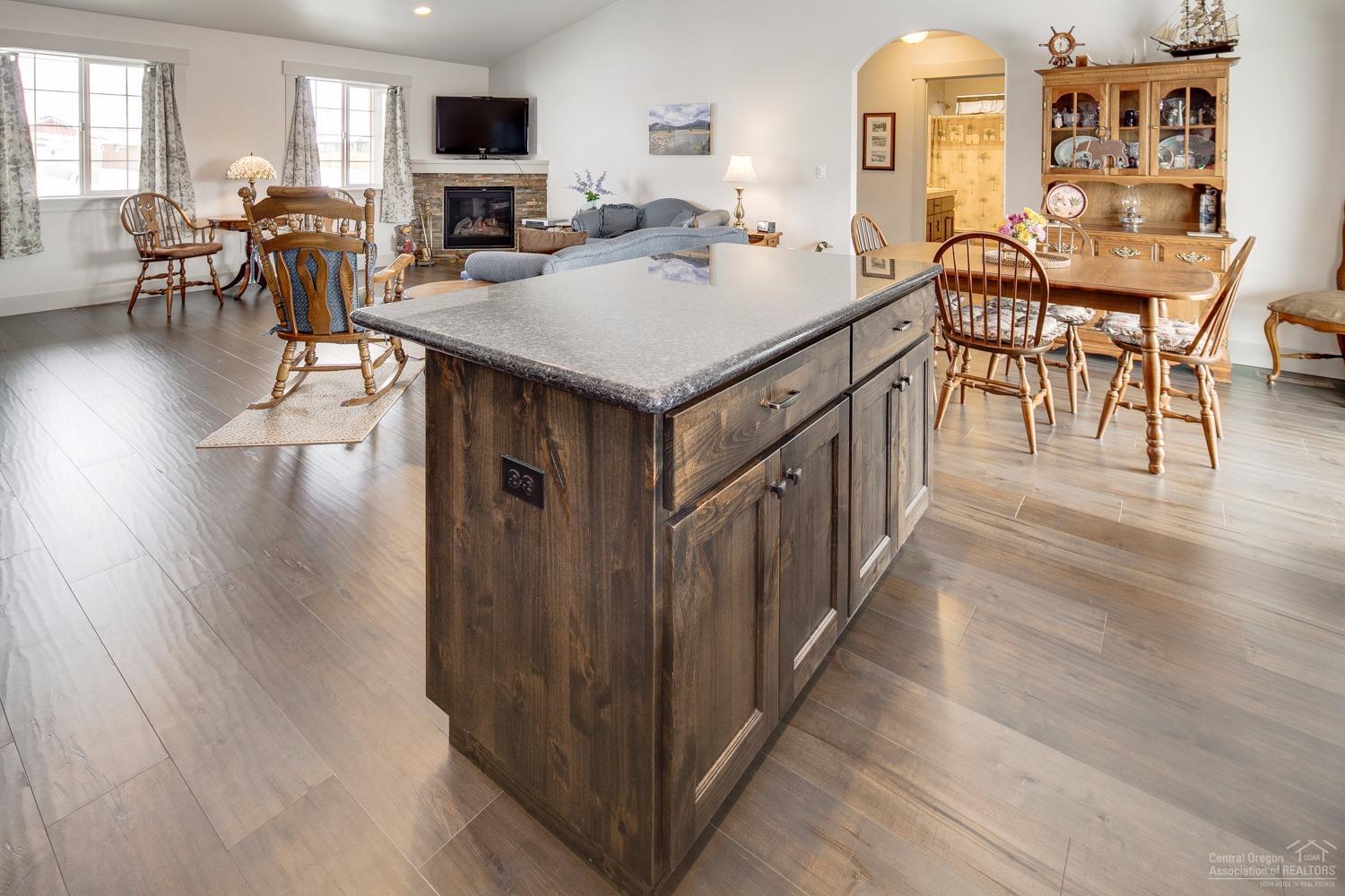 Poco Bella - Residential