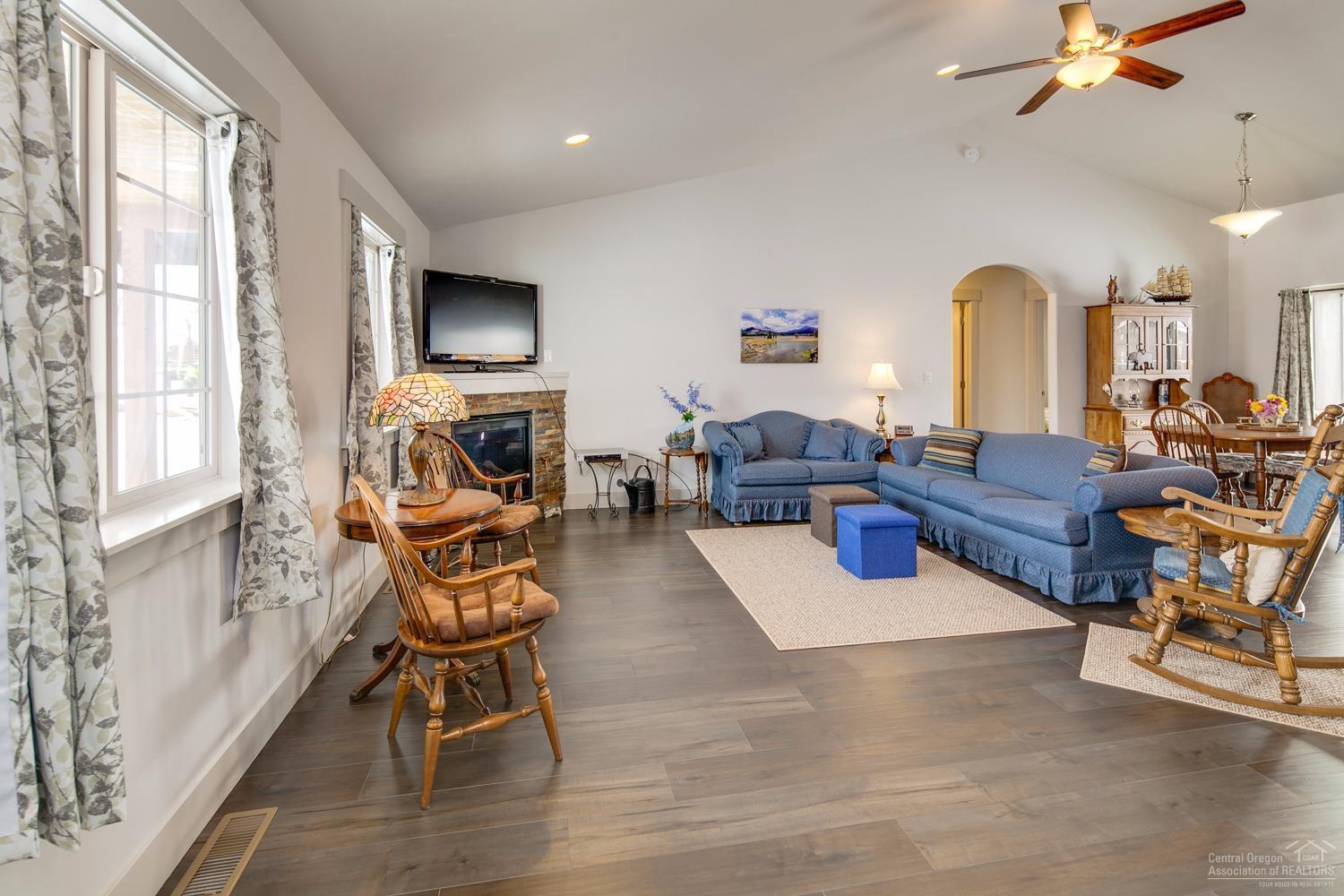 Poco Bella - Residential