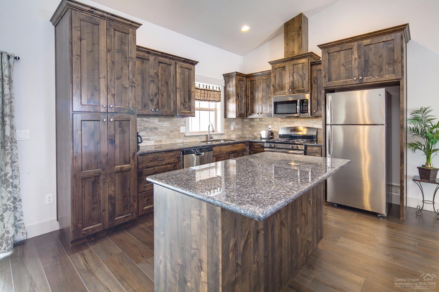 Poco Bella - Residential