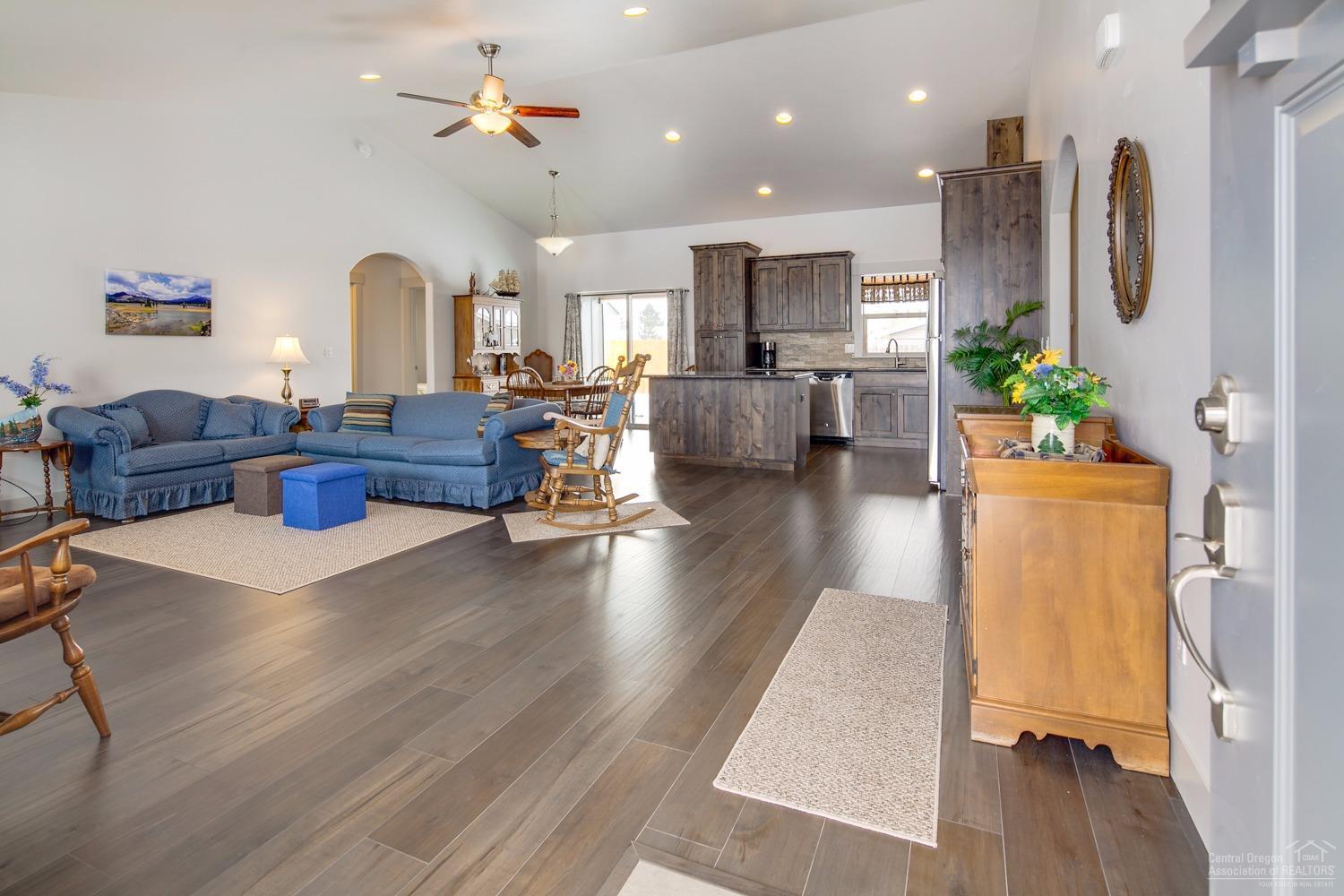 Poco Bella - Residential