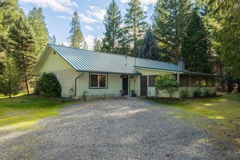 Tiny photo for 244 Riessen Road, Grants Pass, OR 97526 (MLS # 220217183)