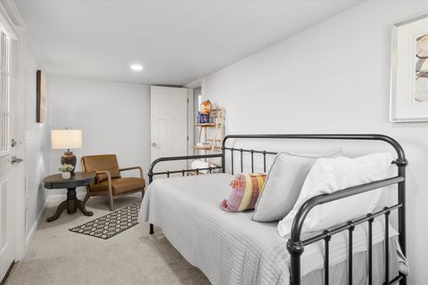 Tiny photo for 533 SW 4th Street, Redmond, OR 97756 (MLS # 220212555)