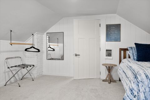 Tiny photo for 533 SW 4th Street, Redmond, OR 97756 (MLS # 220212555)