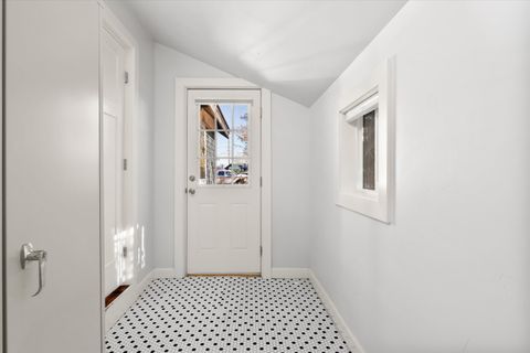 Tiny photo for 533 SW 4th Street, Redmond, OR 97756 (MLS # 220212555)