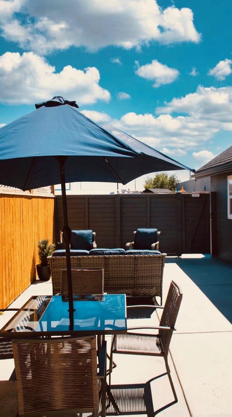 Tiny photo for 533 SW 4th Street, Redmond, OR 97756 (MLS # 220212555)