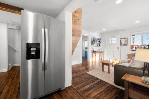 Tiny photo for 533 SW 4th Street, Redmond, OR 97756 (MLS # 220212555)