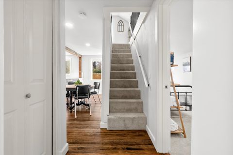 Tiny photo for 533 SW 4th Street, Redmond, OR 97756 (MLS # 220212555)