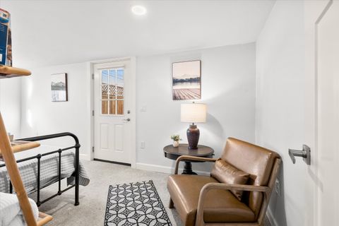 Tiny photo for 533 SW 4th Street, Redmond, OR 97756 (MLS # 220212555)