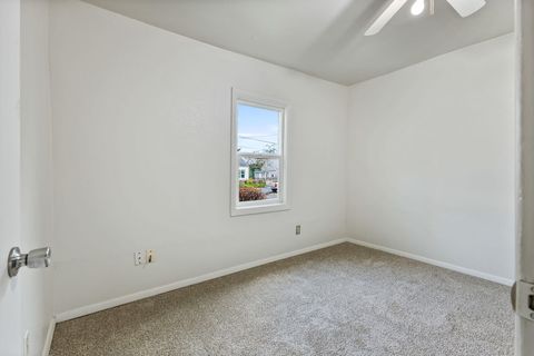 Tiny photo for 1141 SE Lewis Street, Dallas, OR 97338 (MLS # 220212998)