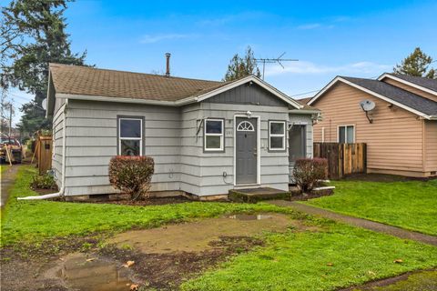 Tiny photo for 1141 SE Lewis Street, Dallas, OR 97338 (MLS # 220212998)