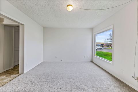 Tiny photo for 1141 SE Lewis Street, Dallas, OR 97338 (MLS # 220212998)