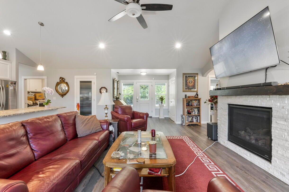 Pomeroy Park - Residential