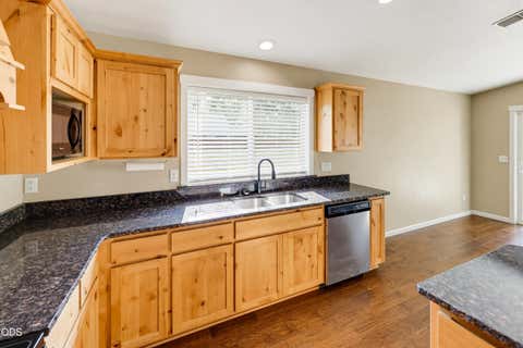 Tiny photo for 2287 Evie Lane, Grants Pass, OR 97527 (MLS # 220226736)