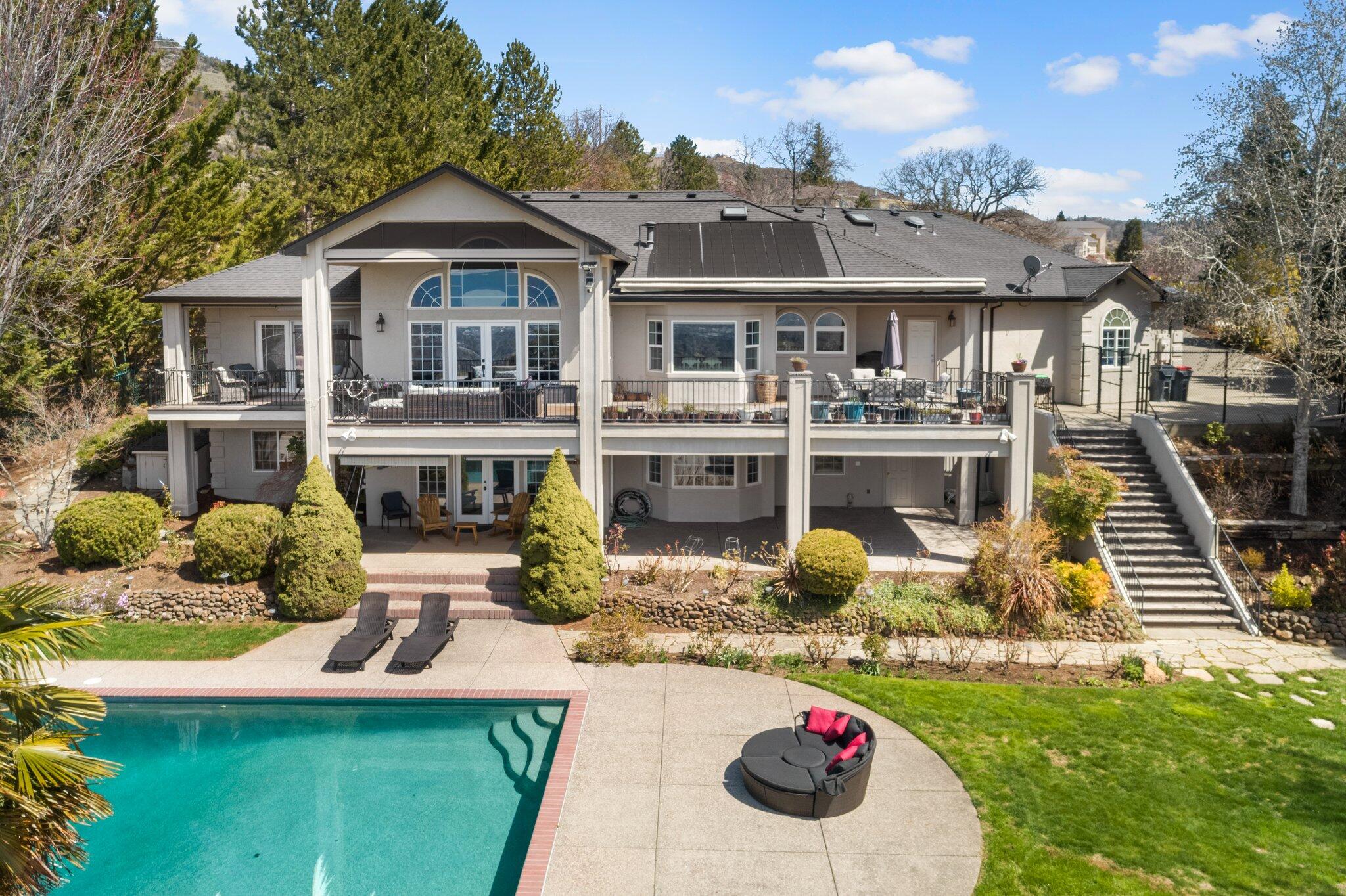 Uplands Phase Iv, The - Residential