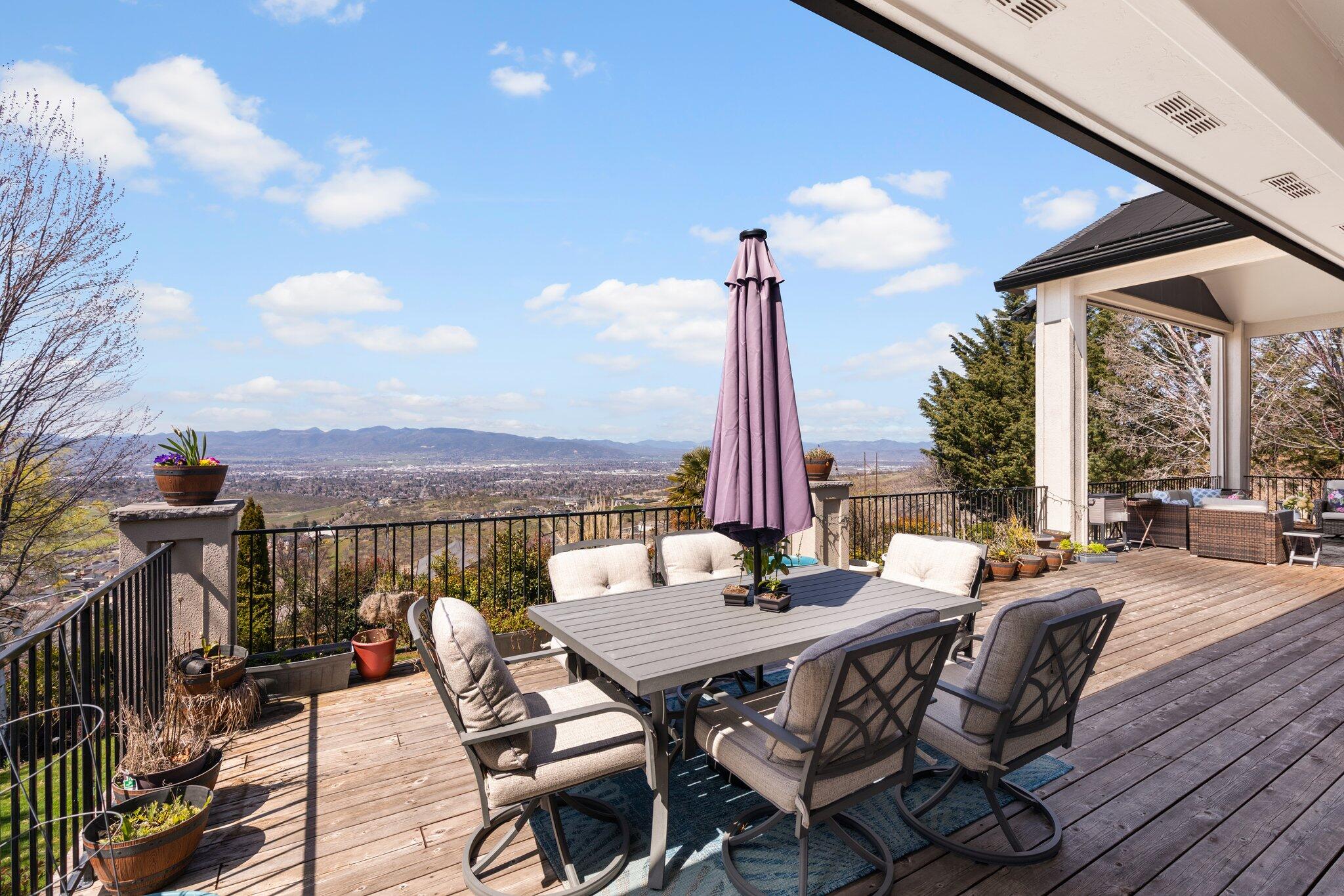 Uplands Phase Iv, The - Residential