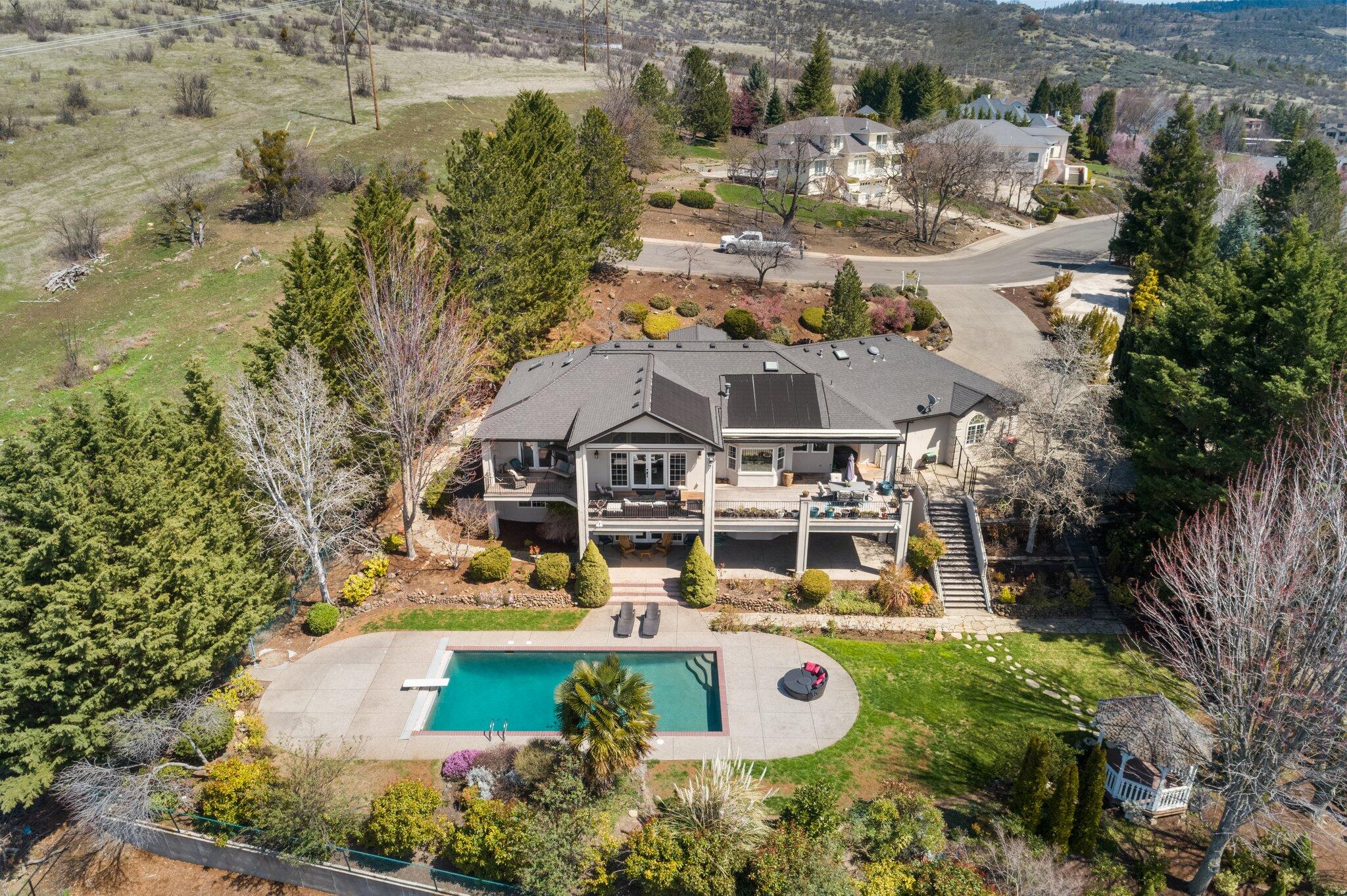 Uplands Phase Iv, The - Residential