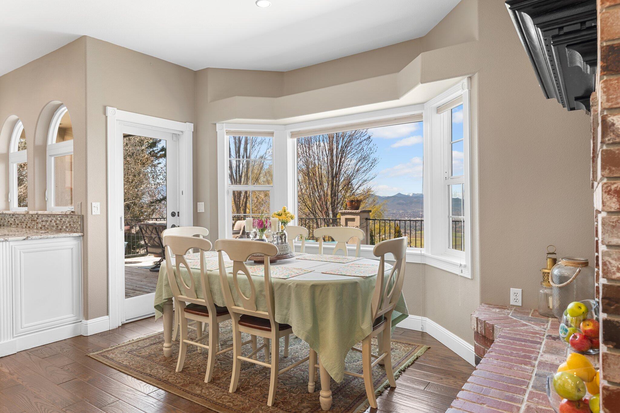 Uplands Phase Iv, The - Residential