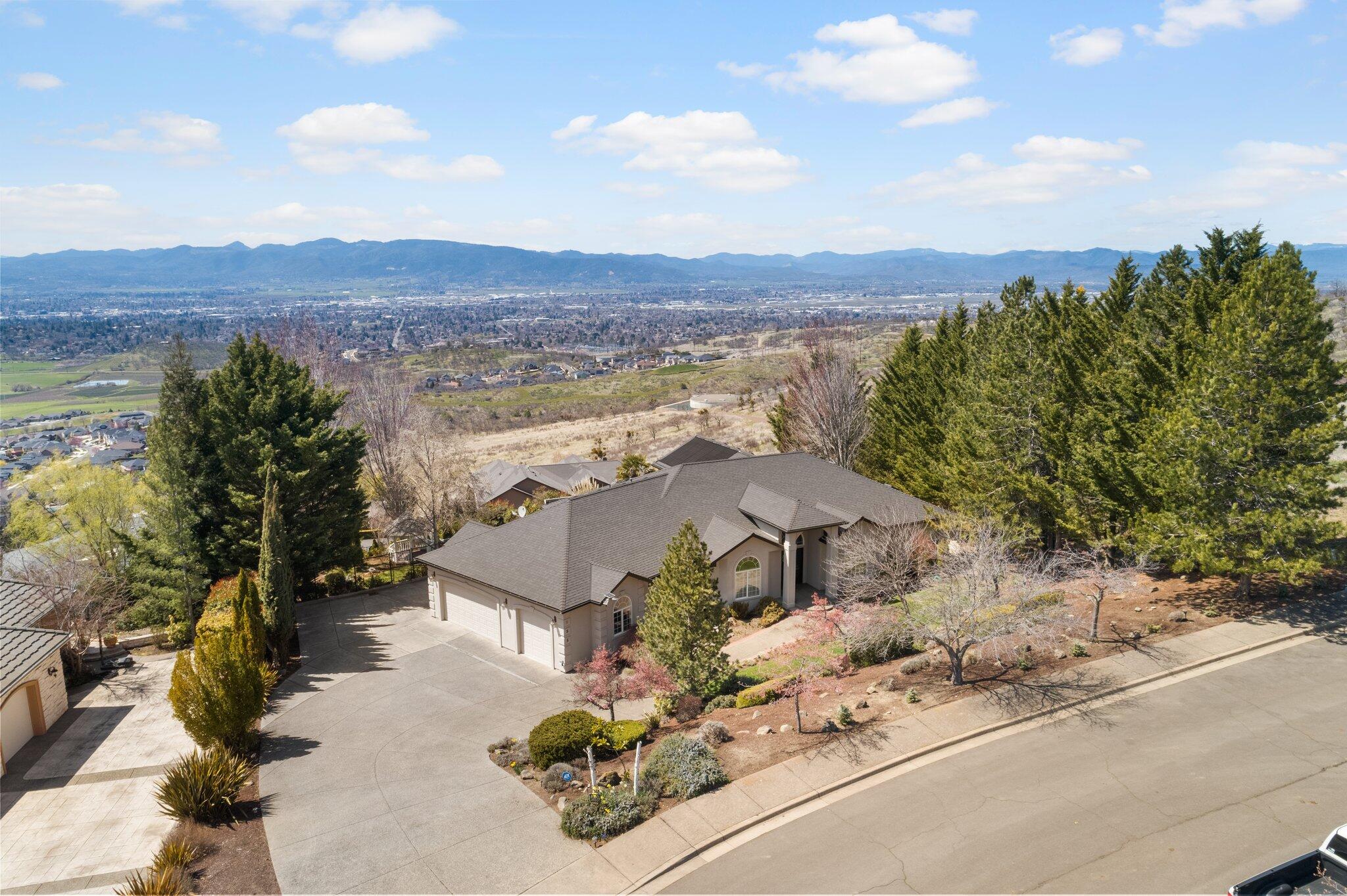 Uplands Phase Iv, The - Residential