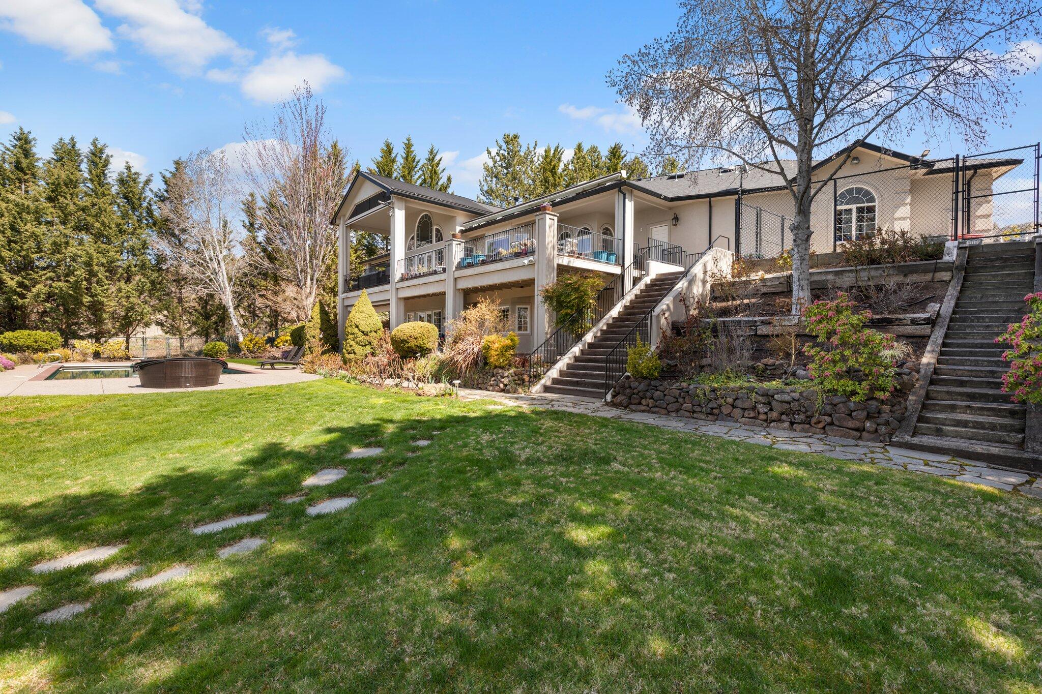 Uplands Phase Iv, The - Residential