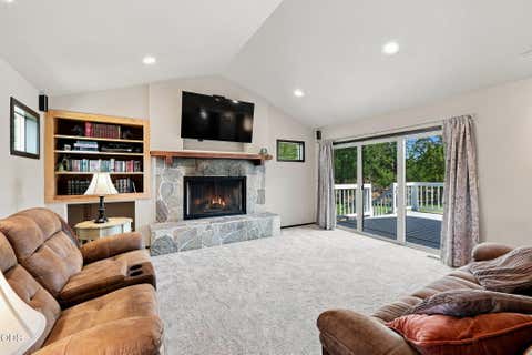 Tiny photo for 16932 Ponderosa Cascade Drive, Bend, OR 97703 (MLS # 220227214)