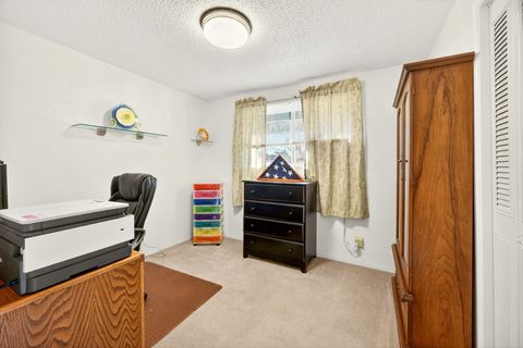 Tiny photo for 201 S Rose Street, Phoenix, OR 97535 (MLS # 220213988)
