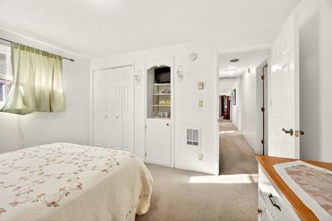 Tiny photo for 201 S Rose Street, Phoenix, OR 97535 (MLS # 220213988)