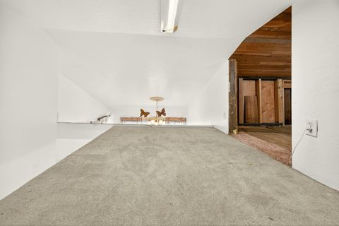 Tiny photo for 201 S Rose Street, Phoenix, OR 97535 (MLS # 220213988)