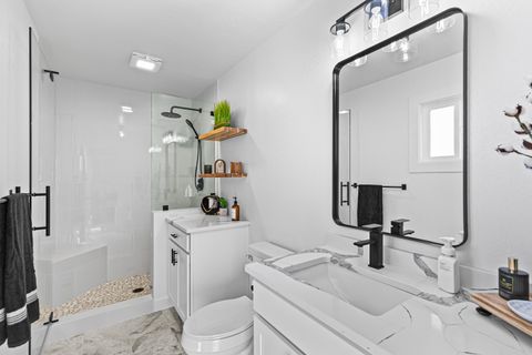 Tiny photo for 885 Mountain View Drive, Eagle Point, OR 97524 (MLS # 220212607)