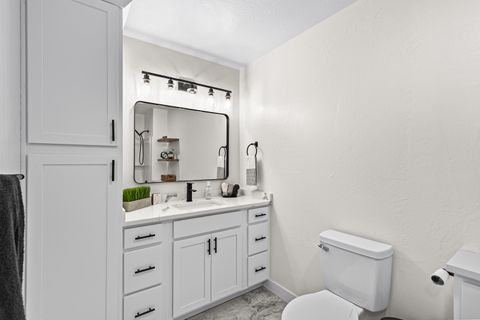 Tiny photo for 885 Mountain View Drive, Eagle Point, OR 97524 (MLS # 220212607)