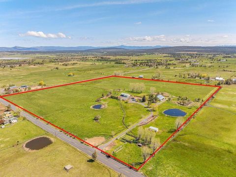 Tiny photo for 4088 SW Minson Road, Powell Butte, OR 97753 (MLS # 220217313)