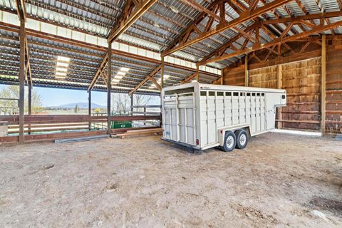 Tiny photo for 4088 SW Minson Road, Powell Butte, OR 97753 (MLS # 220217313)