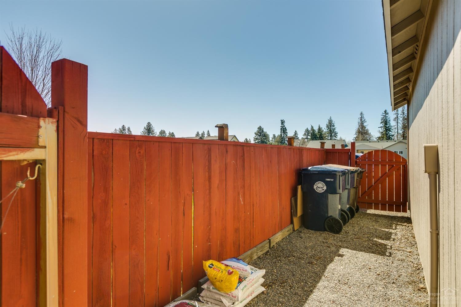 Sisters Park Place - Residential