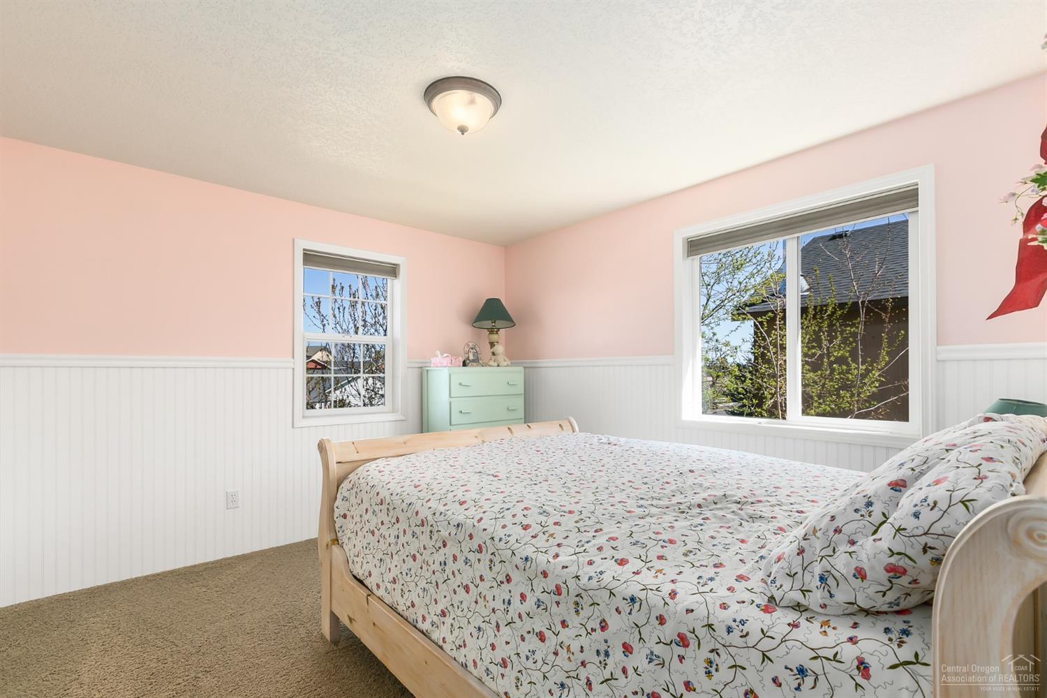 Sisters Park Place - Residential